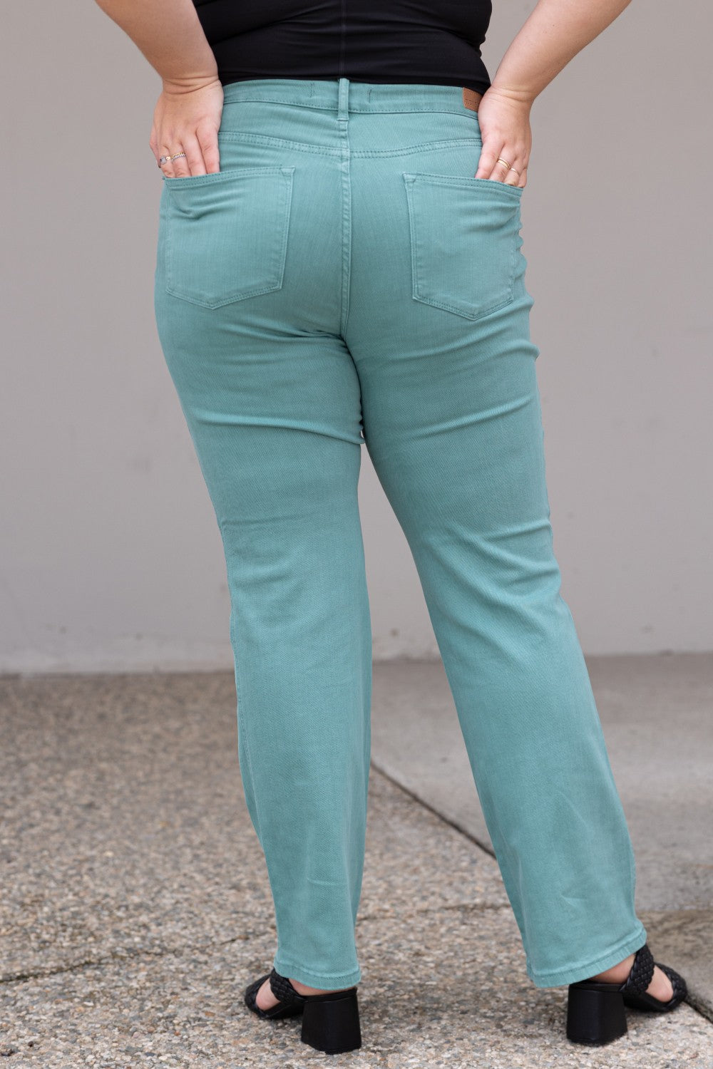 Judy Blue Straight Leg Pocket Jeans